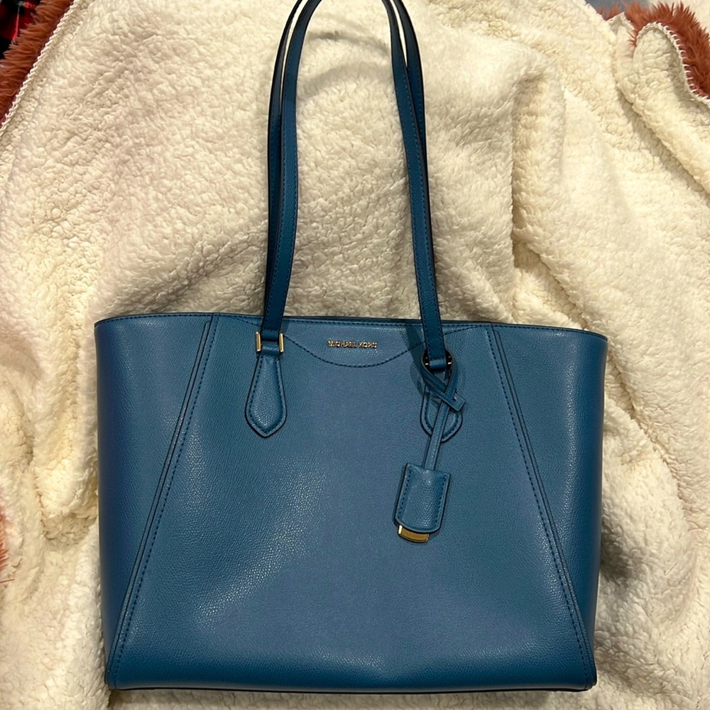 Michael Kors Lg tote NEW